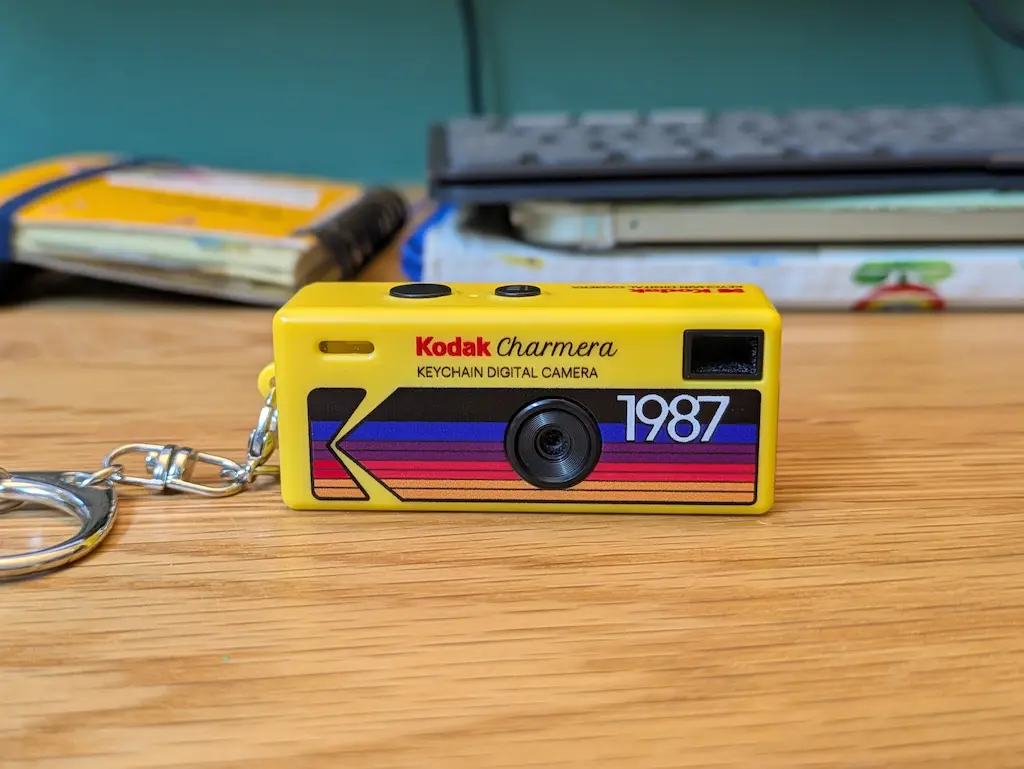 イエローのCharmera